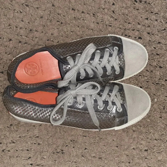 TORY BURCH-Metallic Silver Perforated Leather Lace Up Sneakers-Sz 41-Excellent - Picture 6 of 7